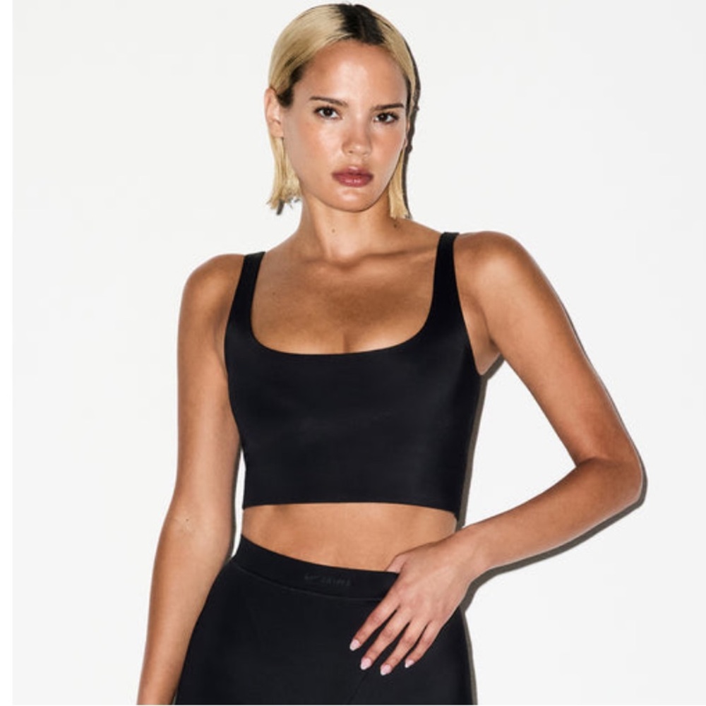 SKIMS NikeSKIMS SHINE Scoop Neck Bra Top